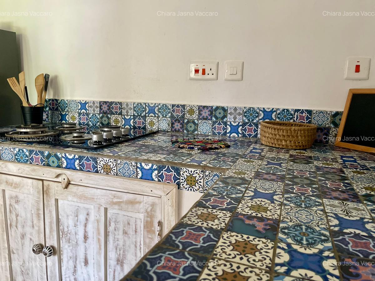 Furnished 2 Bed Apartment with En Suite at Fortamu Road - 16