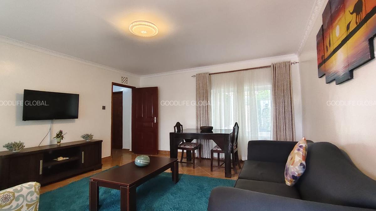 2 Bed House with En Suite at Nyari - 2