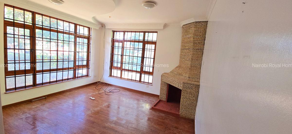 5 Bed House with En Suite at Mimosa Drive - 20