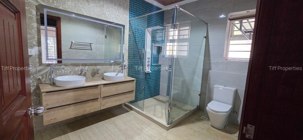 6 Bed Townhouse in Rosslyn - 10