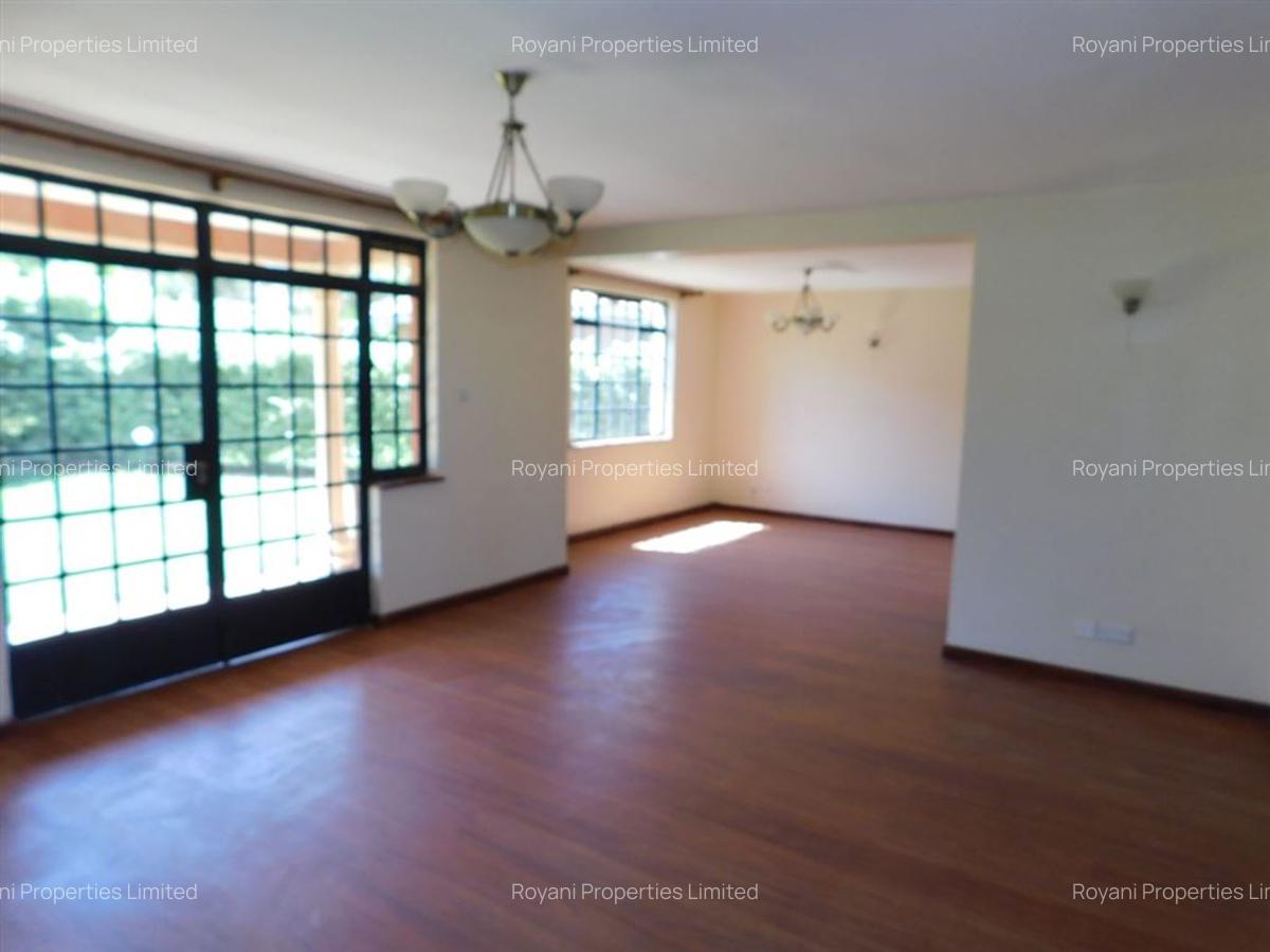 4 Bed House with En Suite at Fourways Junction Estate - 4