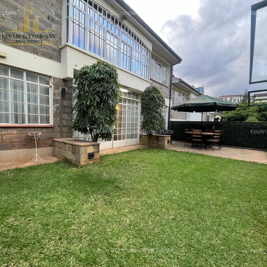 4 Bed Villa with En Suite at Riverside Drive - 5