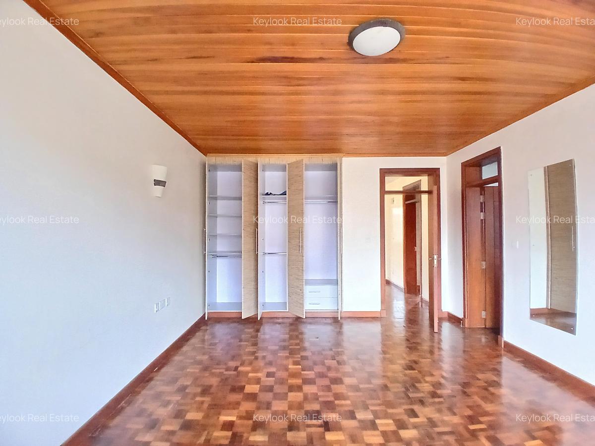 5 Bed Townhouse with En Suite at Lavington Green - 13