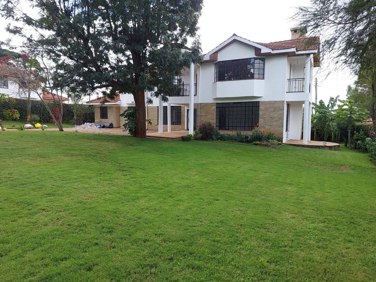 4 Bed House with En Suite at Plains - 4