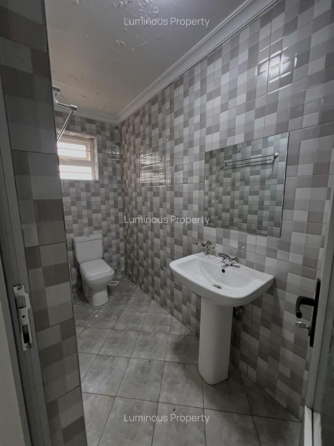 4 Bed Townhouse with En Suite at Kamakis - 7