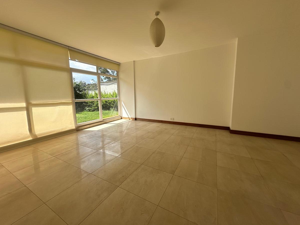 5 Bed Villa with En Suite at Lavington - 3