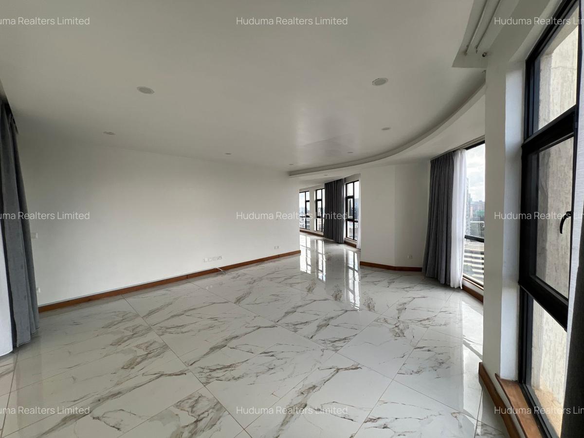 4 Bed Apartment with En Suite at Lantana Road - 2