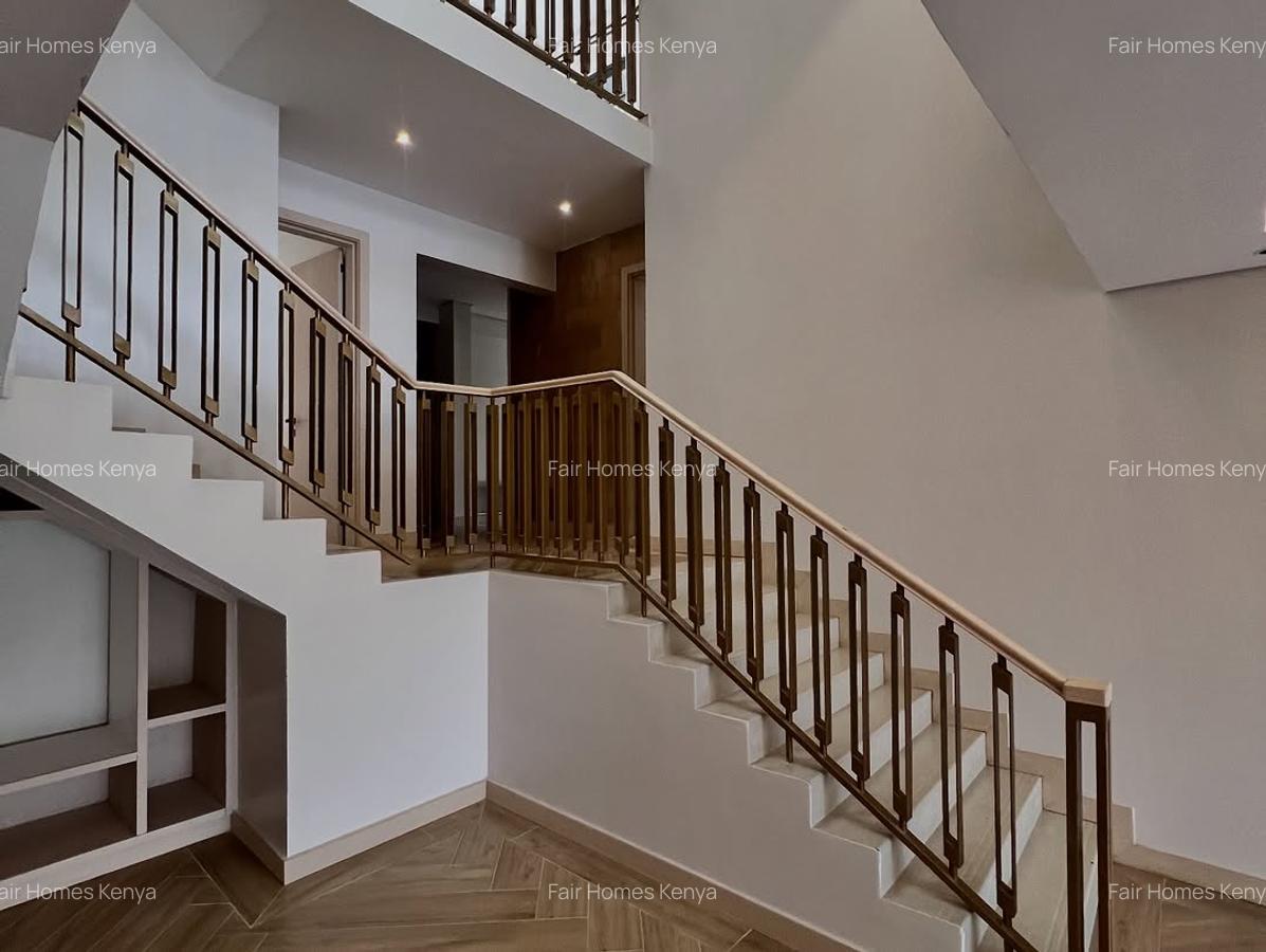 6 Bed Townhouse with En Suite at Convent Drive - 8