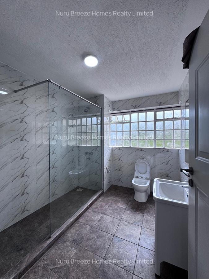 4 Bed House with En Suite in Gigiri - 9