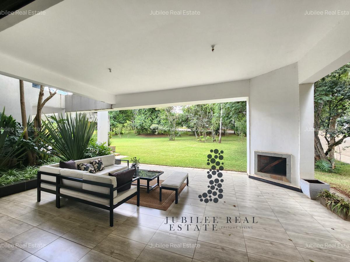 5 Bed Townhouse with En Suite in Karen - 6