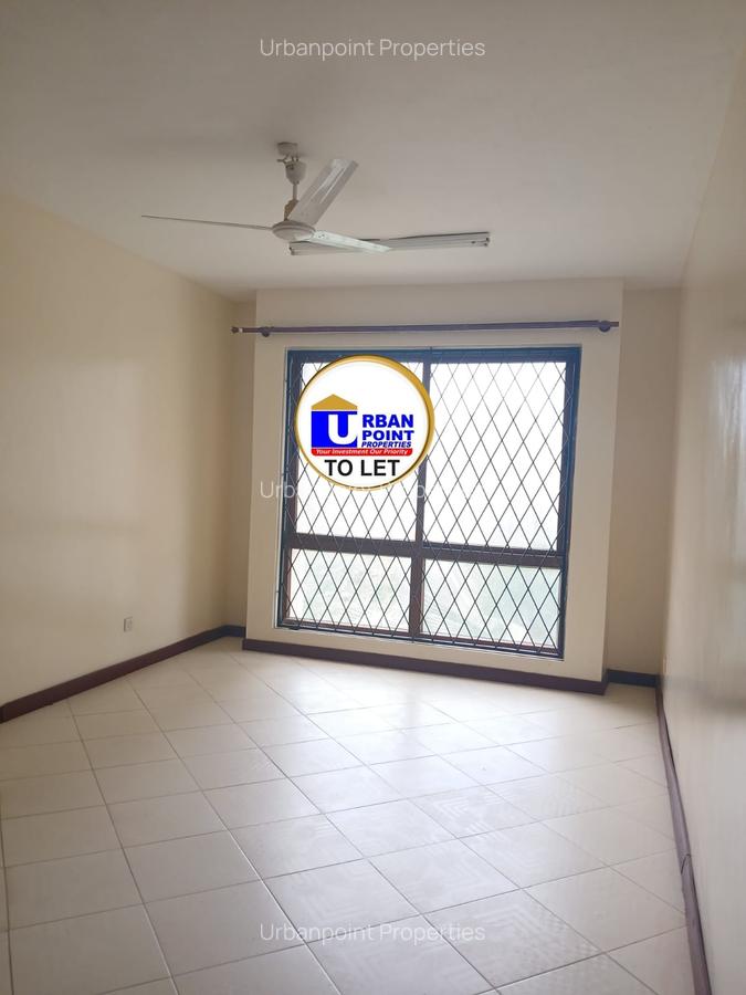 3 Bed Apartment with En Suite in Nyali Area - 13