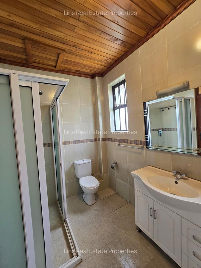 4 Bed Townhouse with En Suite in Lavington - 11