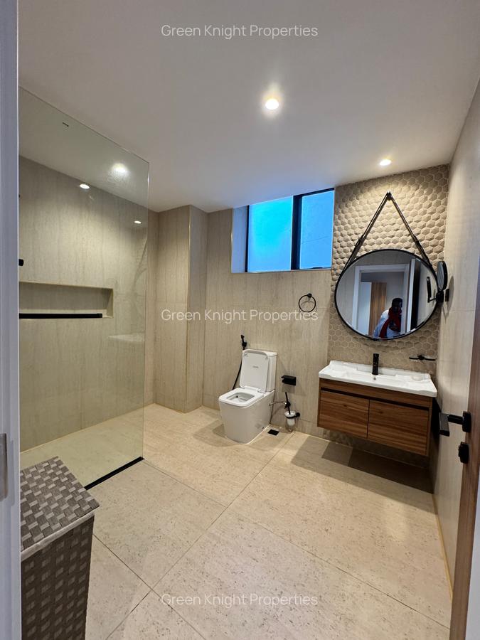 Serviced 3 Bed Apartment with En Suite in Westlands Area - 13