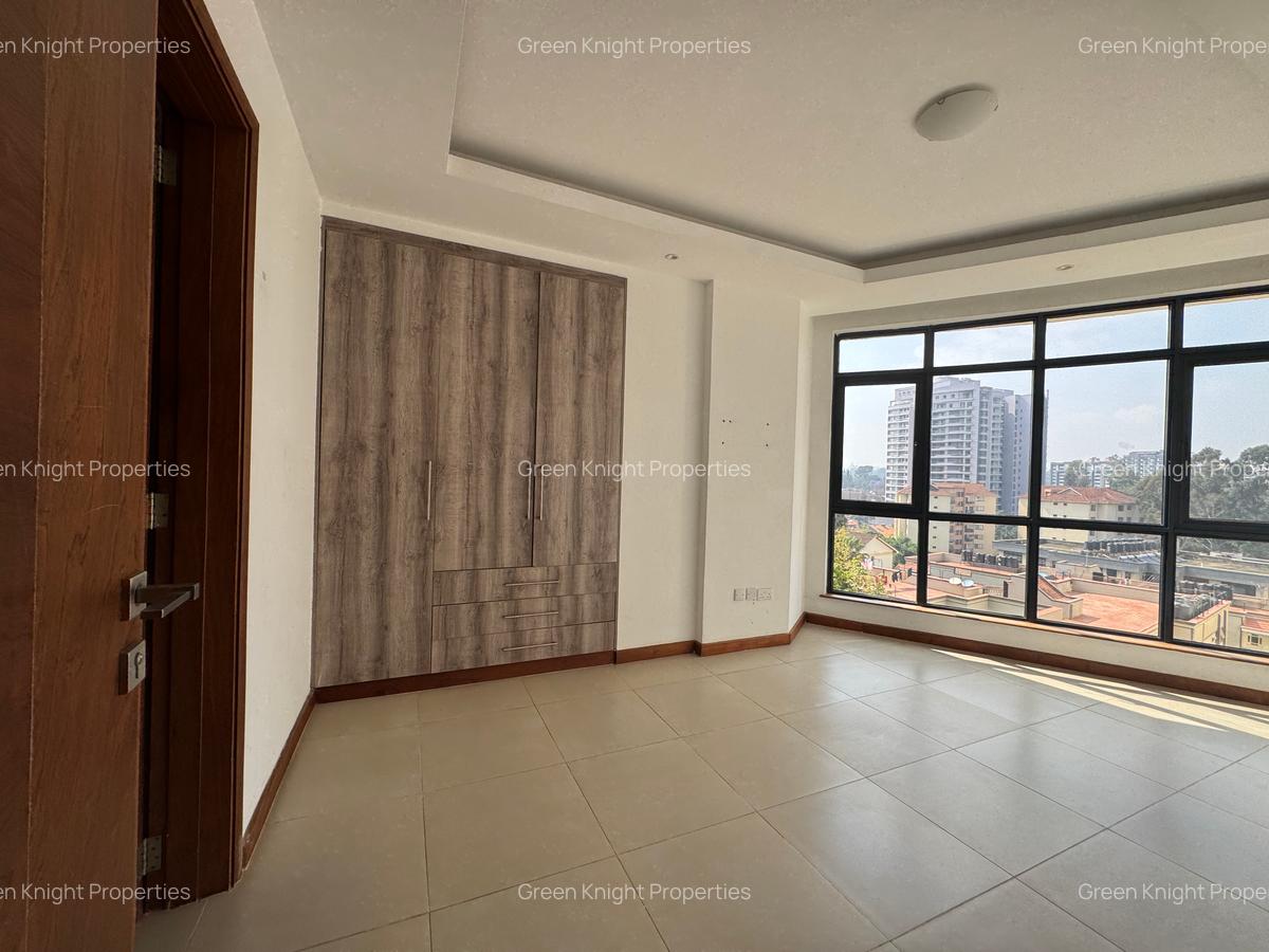 Serviced 2 Bed Apartment with En Suite in Westlands Area - 13