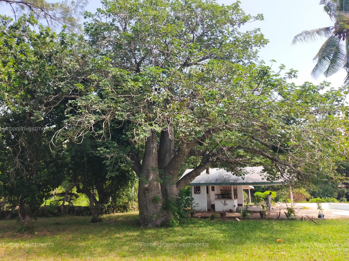 Land in Kikambala - 2