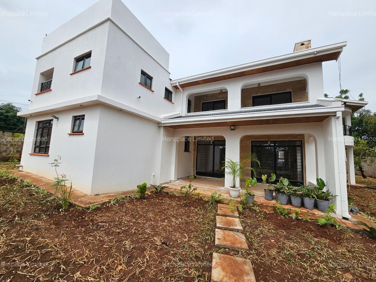 5 Bed Villa with En Suite in Runda - 3