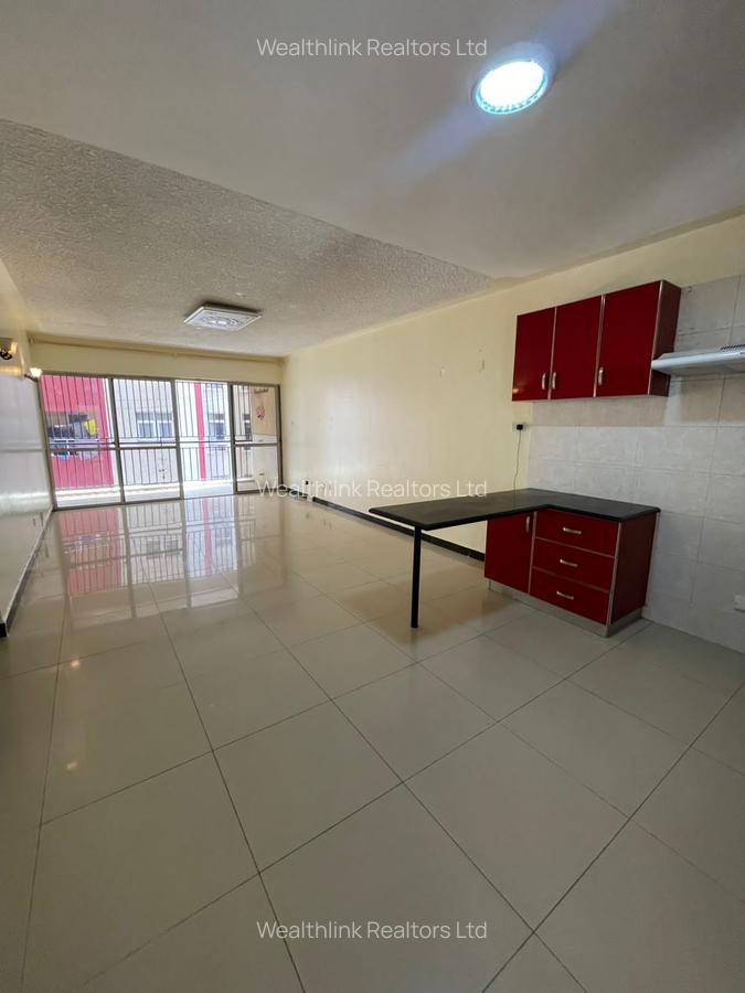 3 Bed Apartment with Swimming Pool in Kilimani - 4