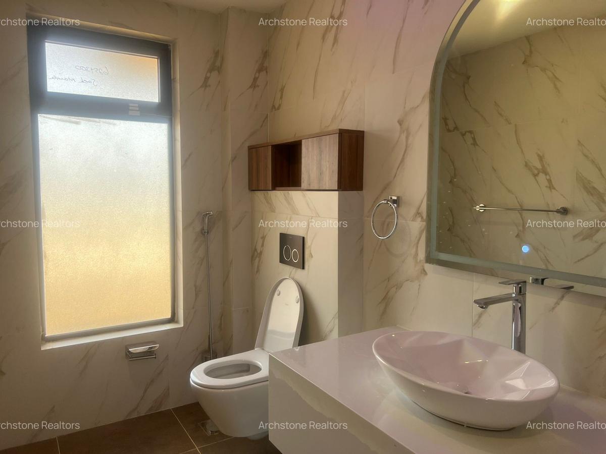 6 Bed House with En Suite in Runda - 7