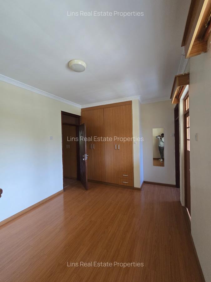 4 Bed House with En Suite in Runda - 15