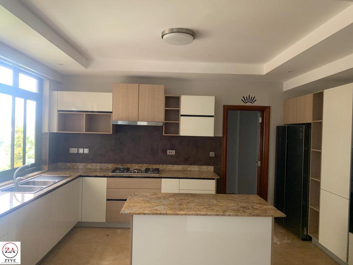 Serviced 4 Bed Apartment with En Suite at Riverside Drive - 4