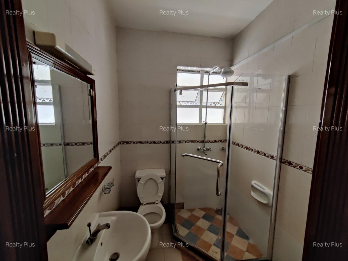 3 Bed Apartment with Parking in Riverside - 9