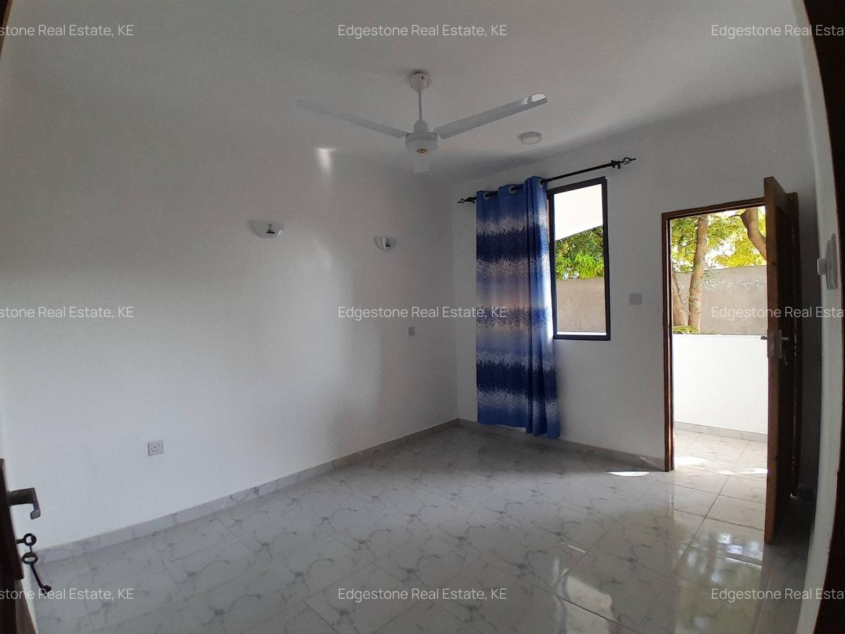 1 Bed Apartment with Borehole in Mtwapa - 5