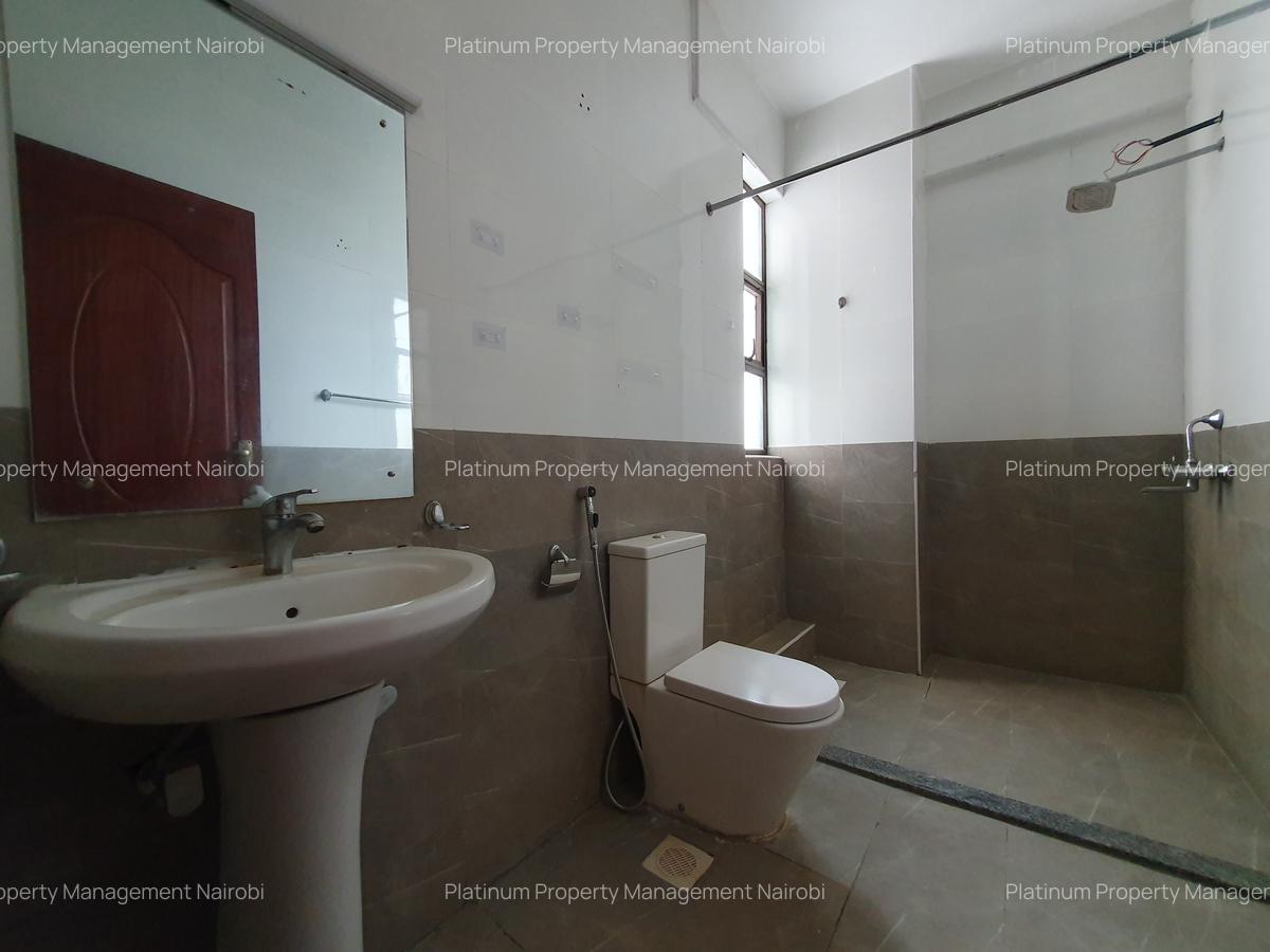 3 Bed Apartment with En Suite in Parklands - 5