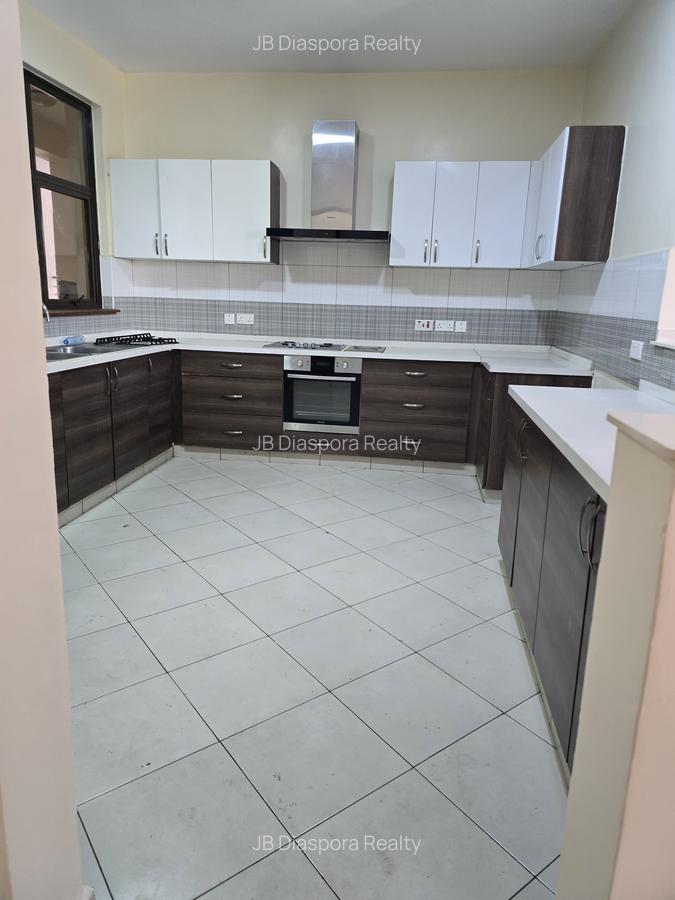 4 Bed Apartment with En Suite at Mpaka Road - 2