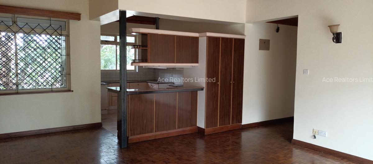 3 Bed Apartment with En Suite at Rhapta Road - 4