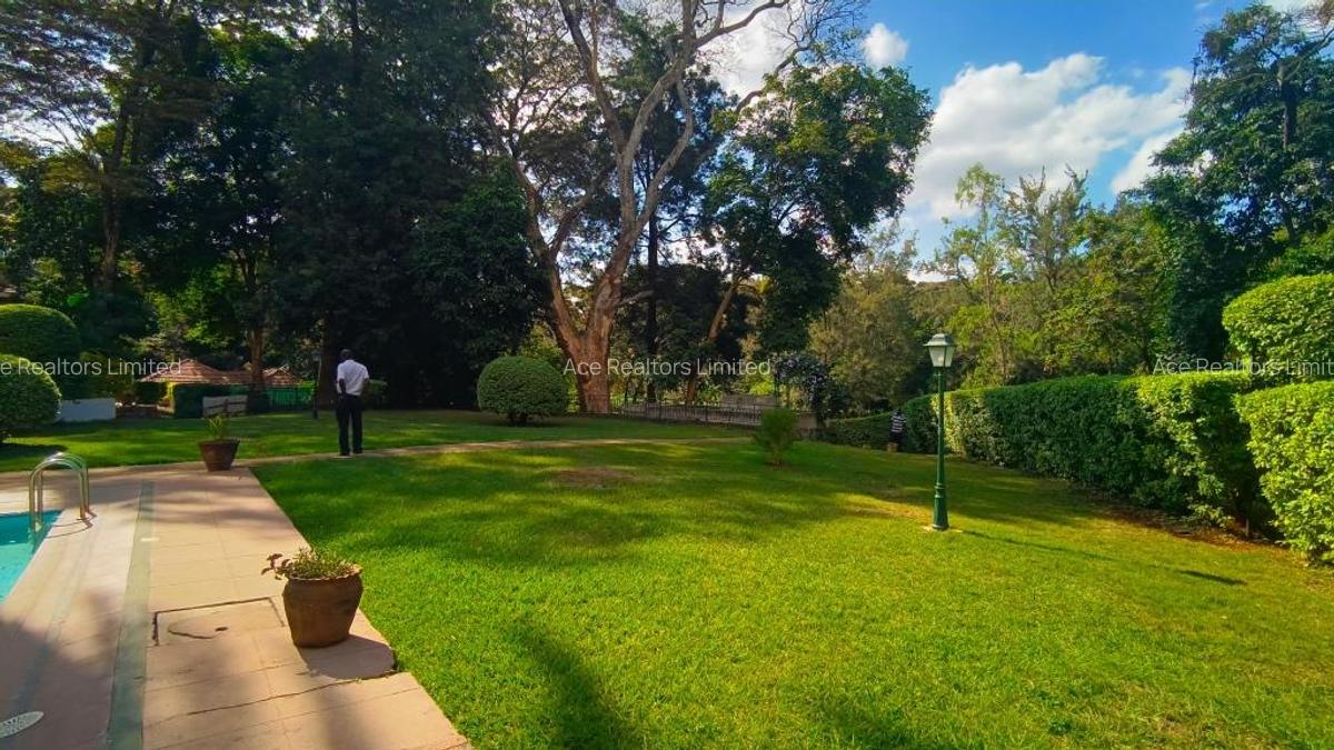 6 Bed House with En Suite at Old Muthaiga Golf Club Nairobi - 15