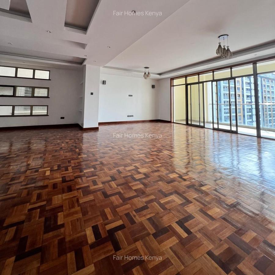 3 Bed Apartment with En Suite at Othaya Road - 16