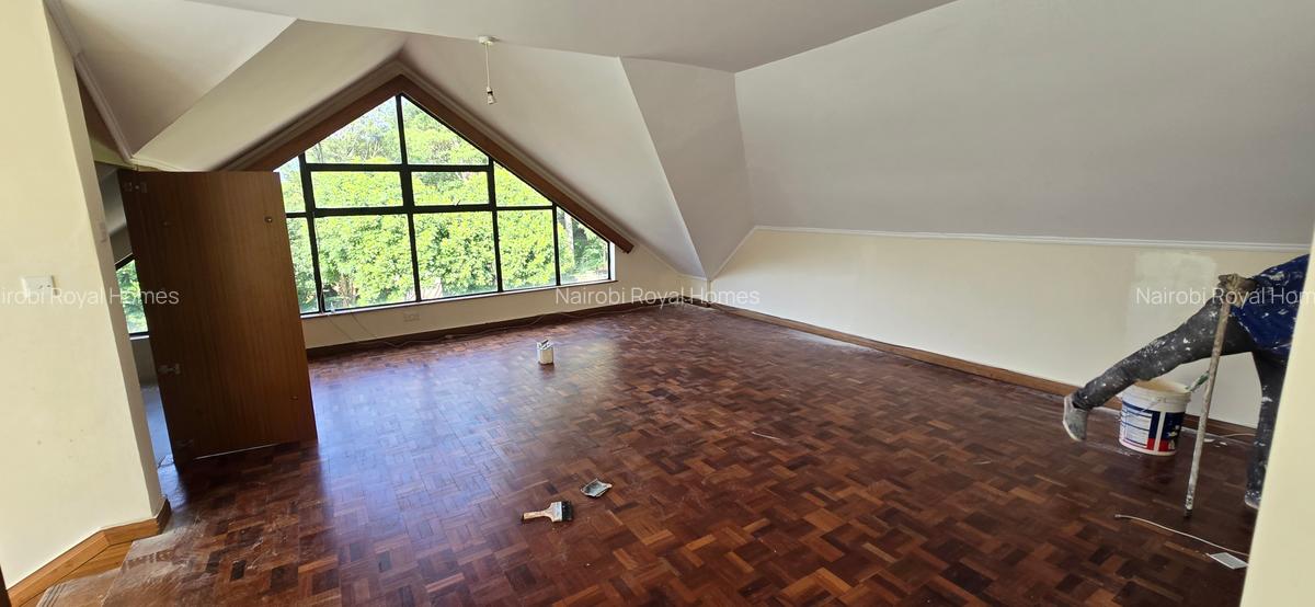 5 Bed Townhouse with En Suite at Lavington Road - 15