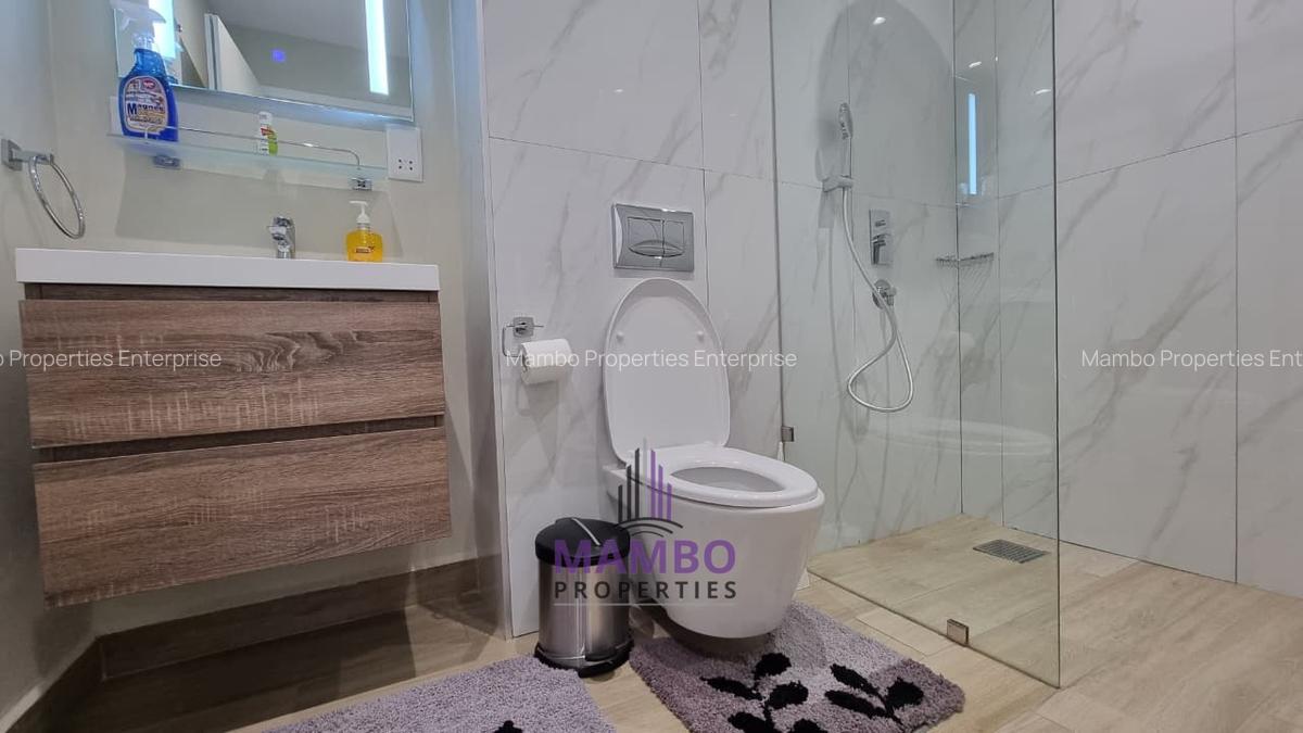 Serviced 2 Bed Apartment with En Suite at Riverside Dr - 10