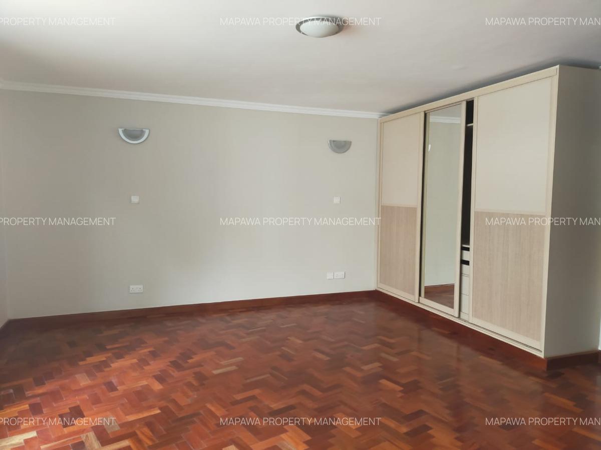 3 Bed Apartment with En Suite in Riverside - 15