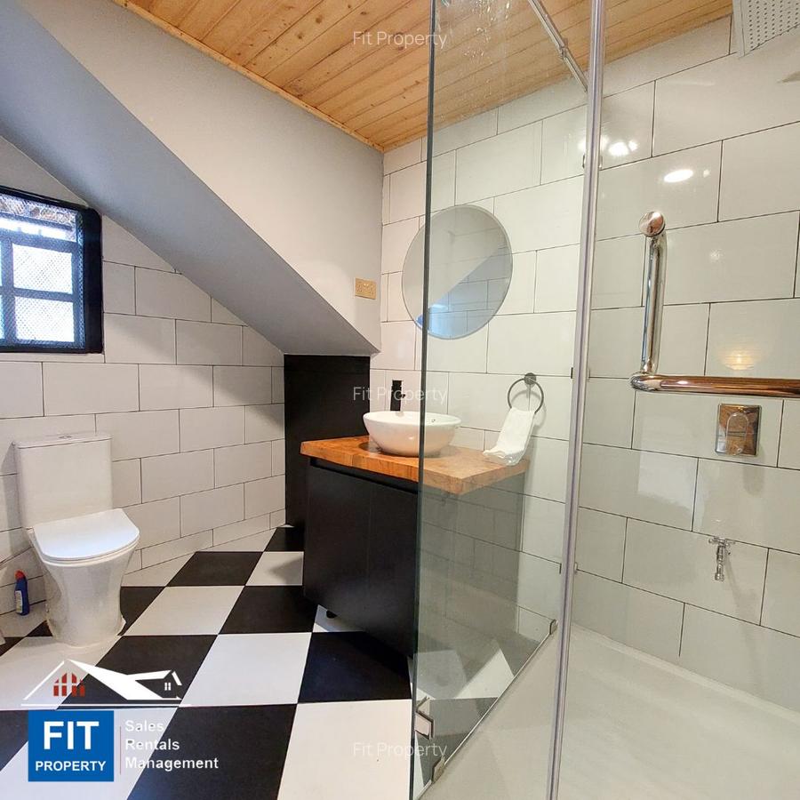 2 Bed House with En Suite at Unep - 19