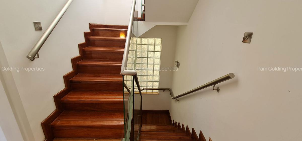 4 Bed Townhouse at Garden City - 5