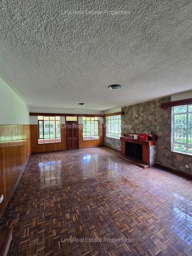 6 Bed House with En Suite in Nyari - 9