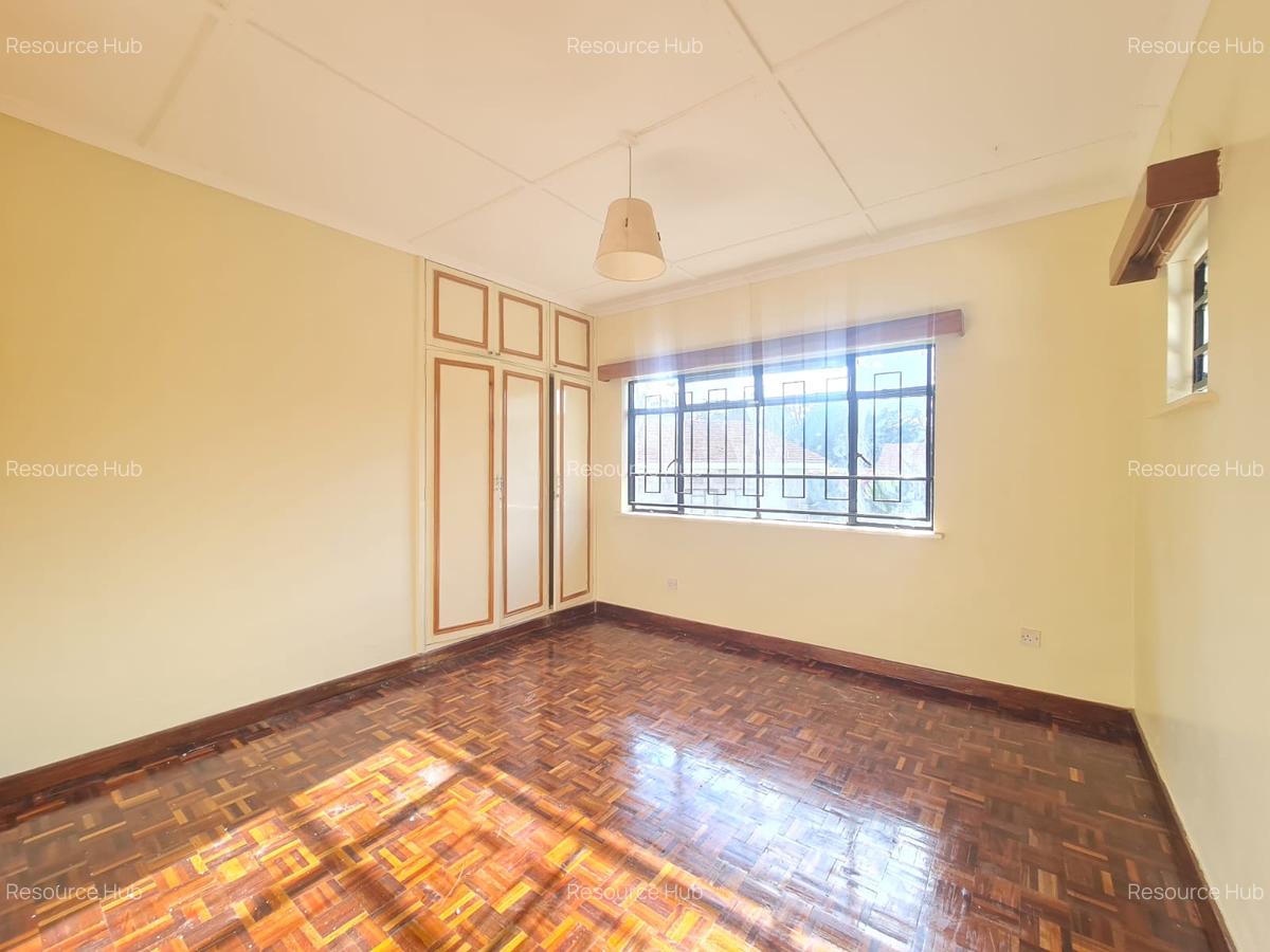 4 Bed House with En Suite at Nyari - 10