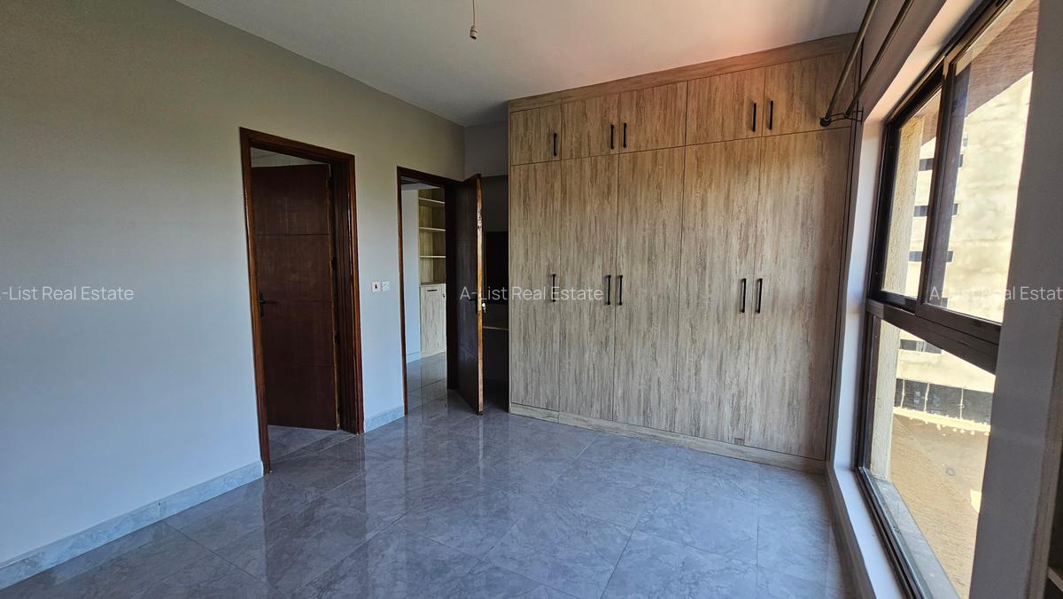 2 Bed Apartment with En Suite at School Lane - 11