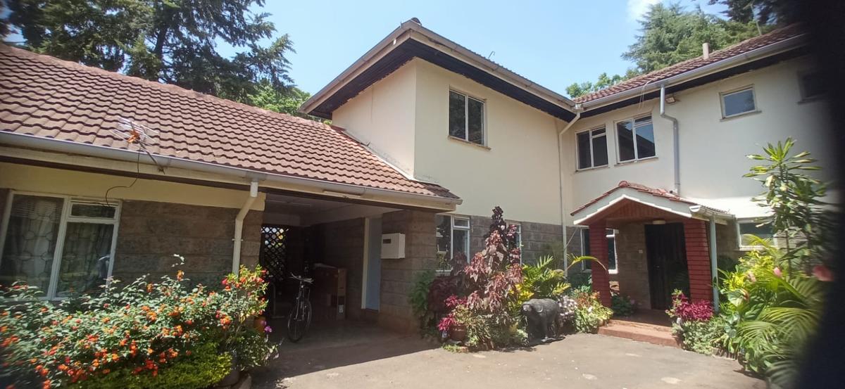 5 Bed Townhouse with En Suite in Lavington - 13