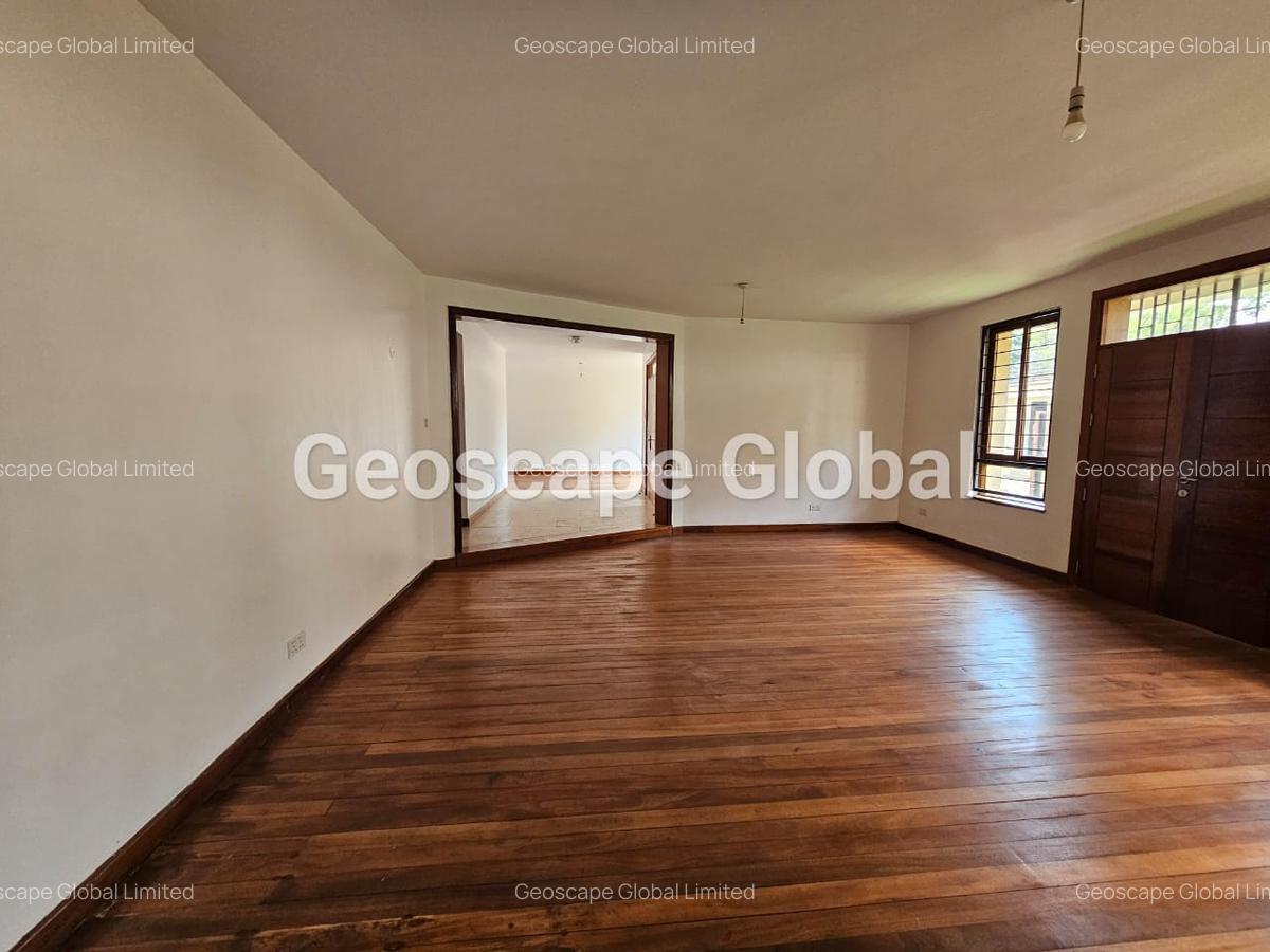 5 Bed Townhouse with En Suite in Lavington - 8