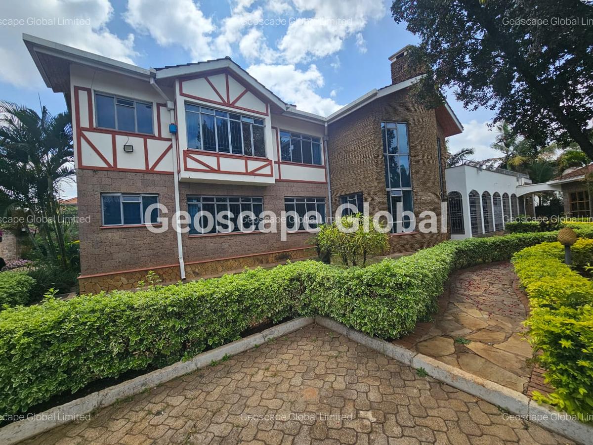 5 Bed House with En Suite in Runda - 8