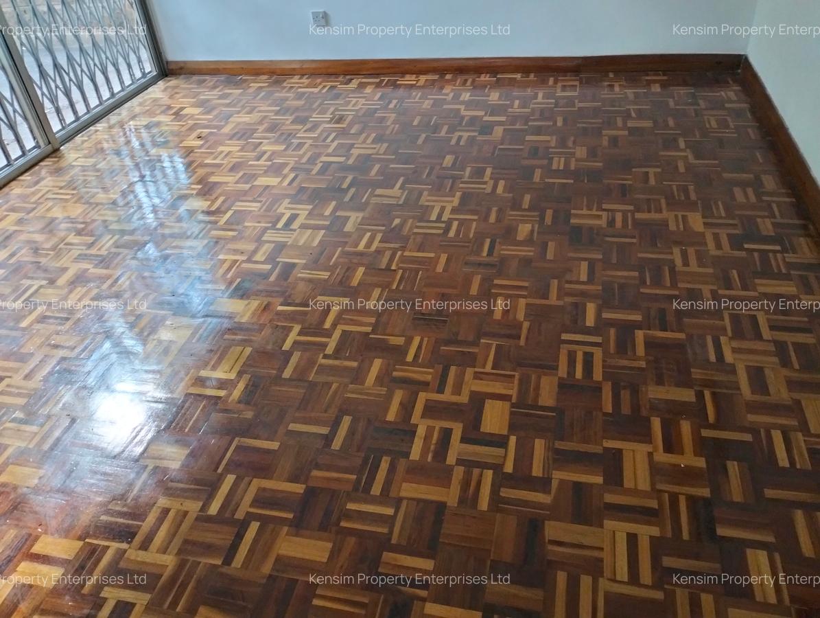 4 Bed Townhouse with En Suite in Lavington - 12