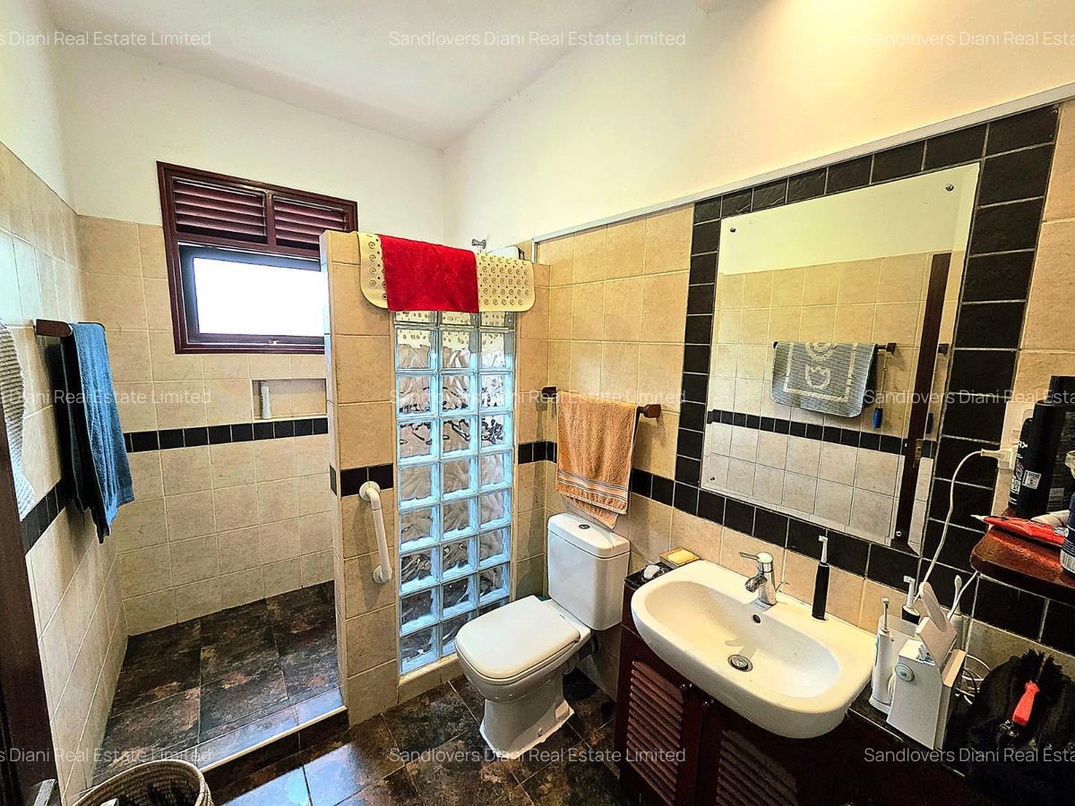 Furnished 2 Bed Apartment with Swimming Pool in Diani - 10