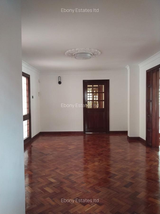 5 Bed Townhouse with En Suite in Lavington - 5