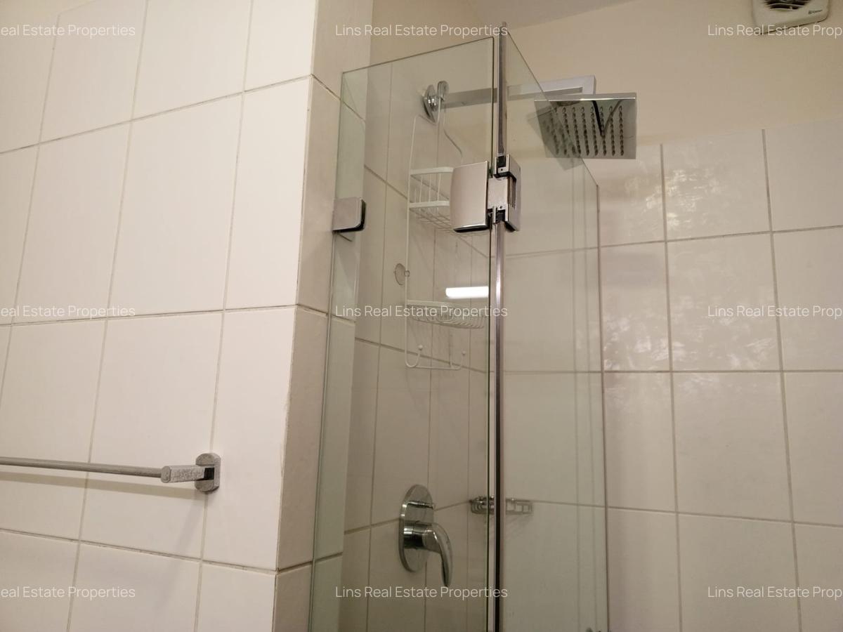 Serviced 3 Bed Apartment with En Suite in Riverside - 13