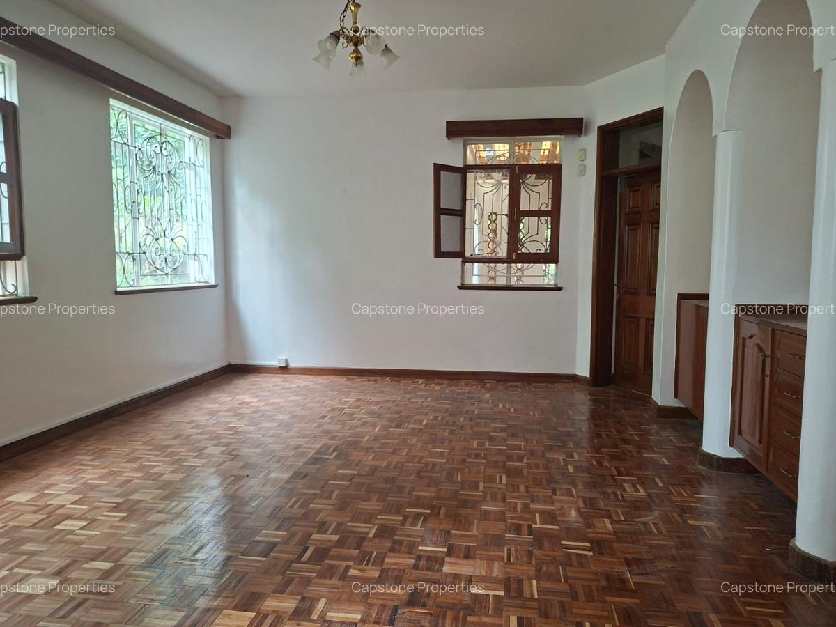 5 Bed House with En Suite in Nyari - 14