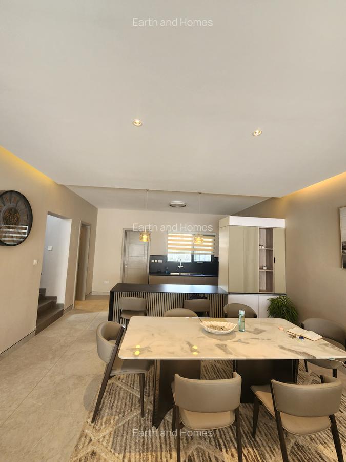 4 Bed Townhouse with En Suite at Langata Link Road - 3