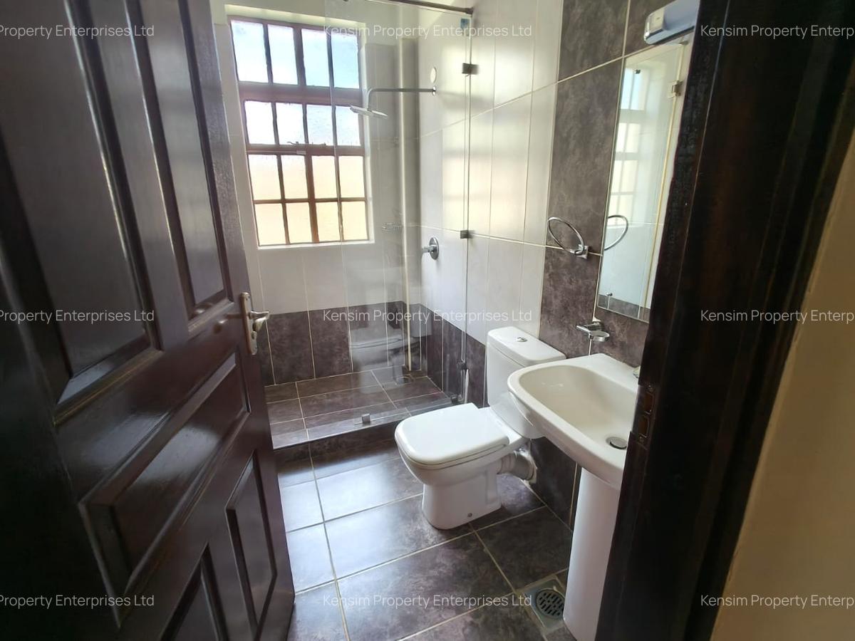 4 Bed Townhouse with En Suite in Rosslyn - 11