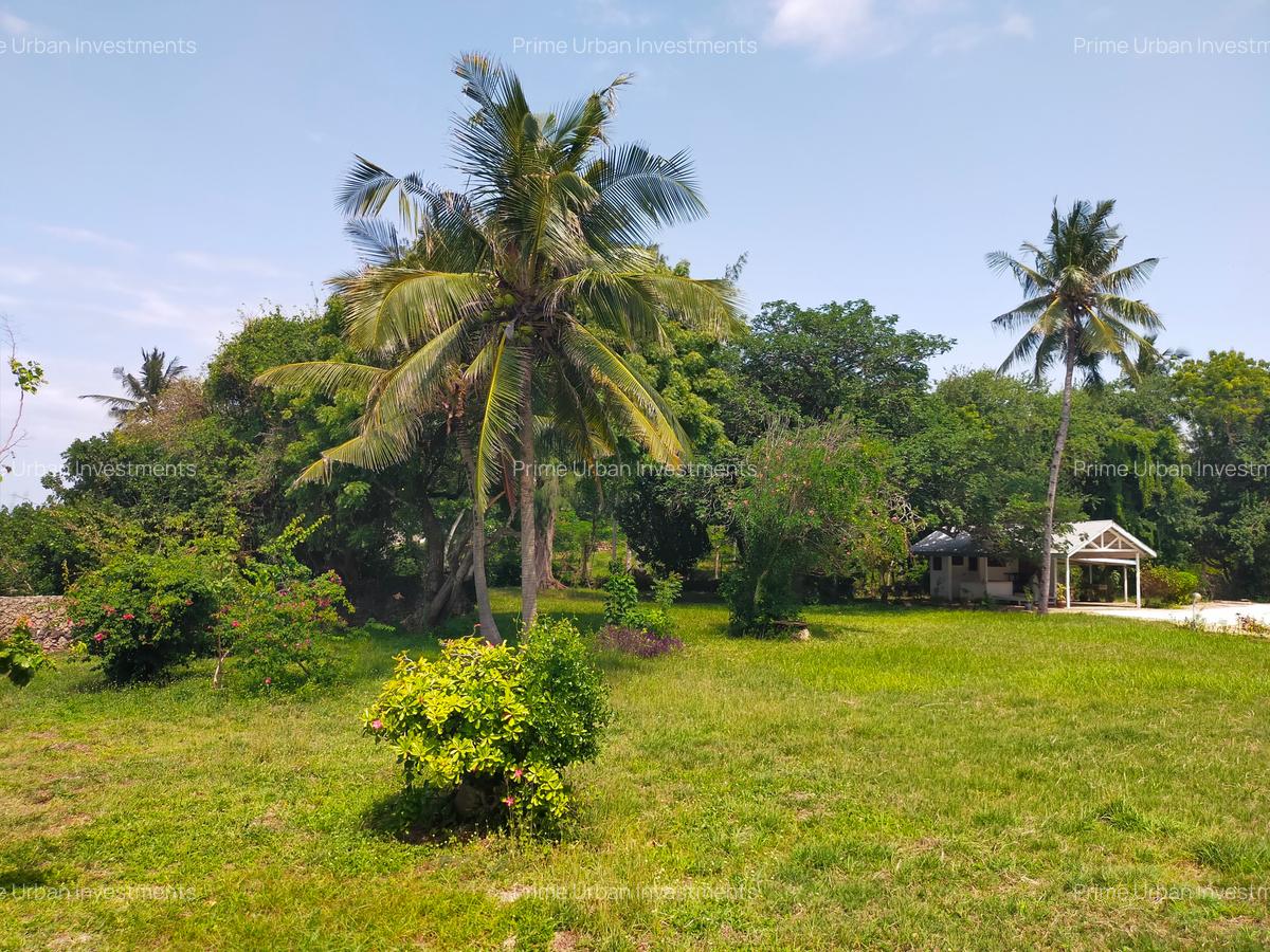 Land in Kikambala - 11